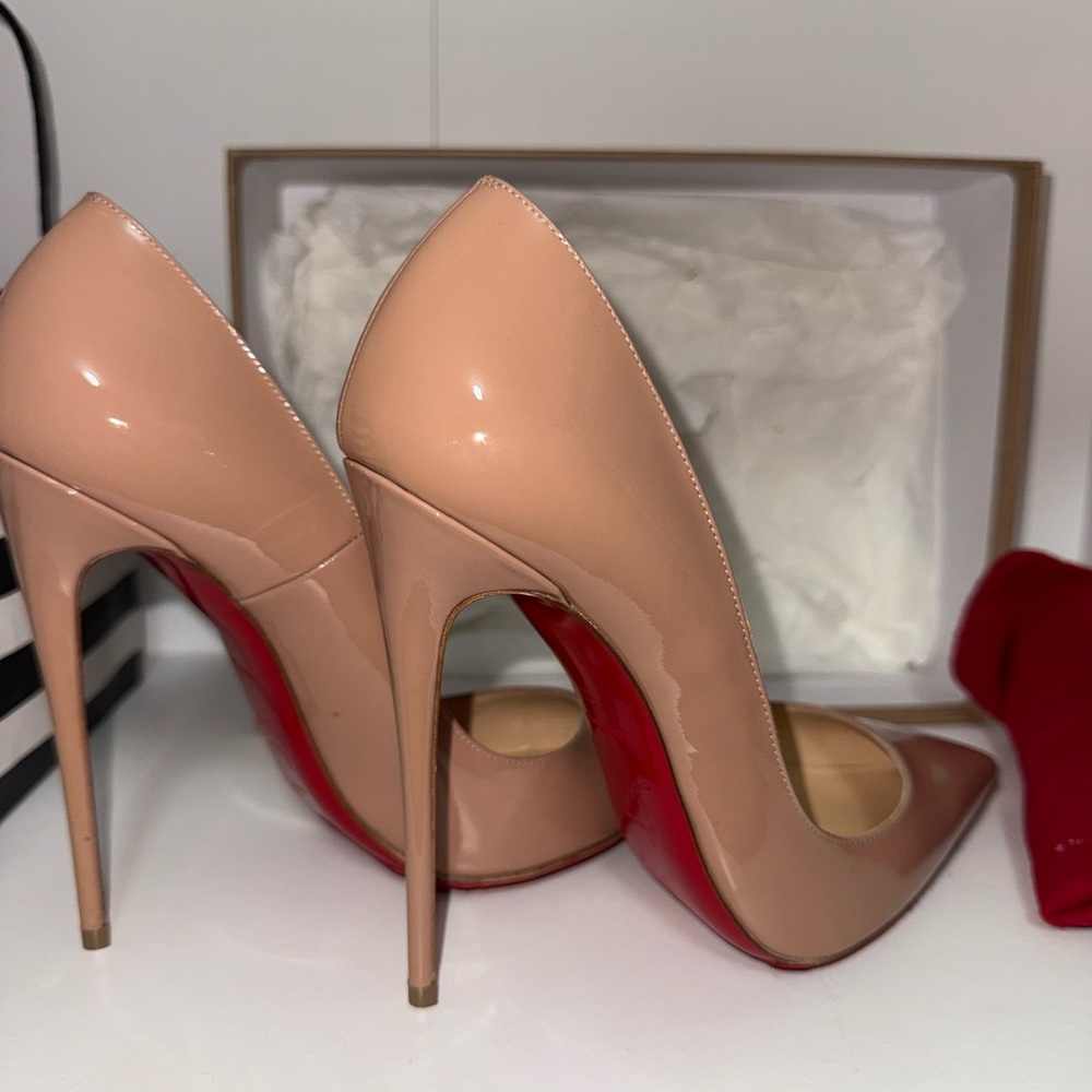 Christian Louboutin So Kate Pumps